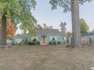 35 Ridge Rd, Centralia, IL 62801