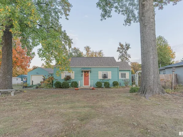 35 Ridge Rd, Centralia, IL 62801