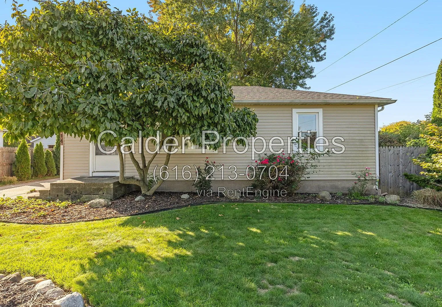 2 bed, 1.0 bath, 864 sqft, $1,600 — Photo 1