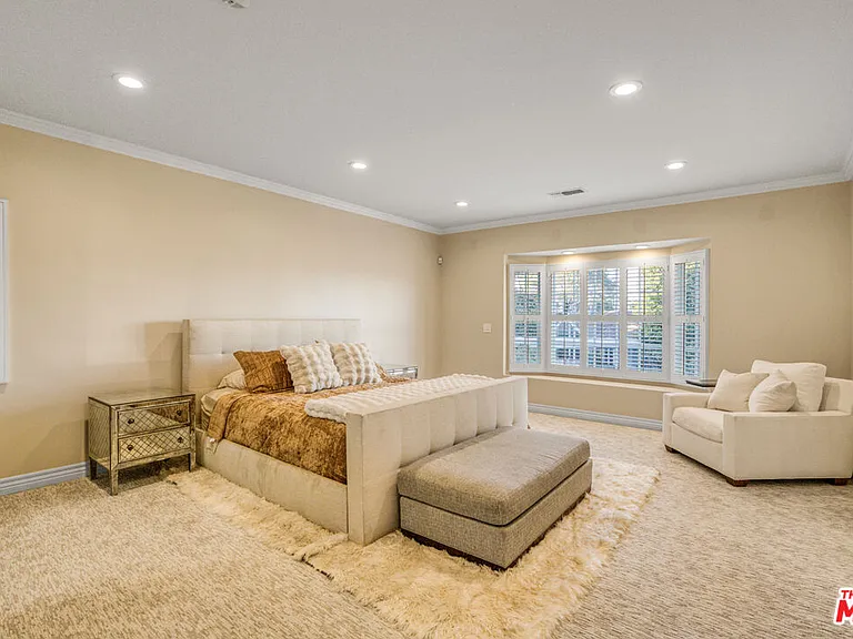 3690 Crownridge Dr — Photo 38