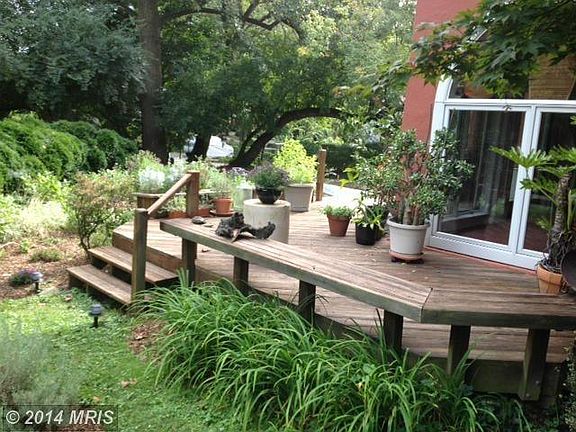 Side Yard Deck
