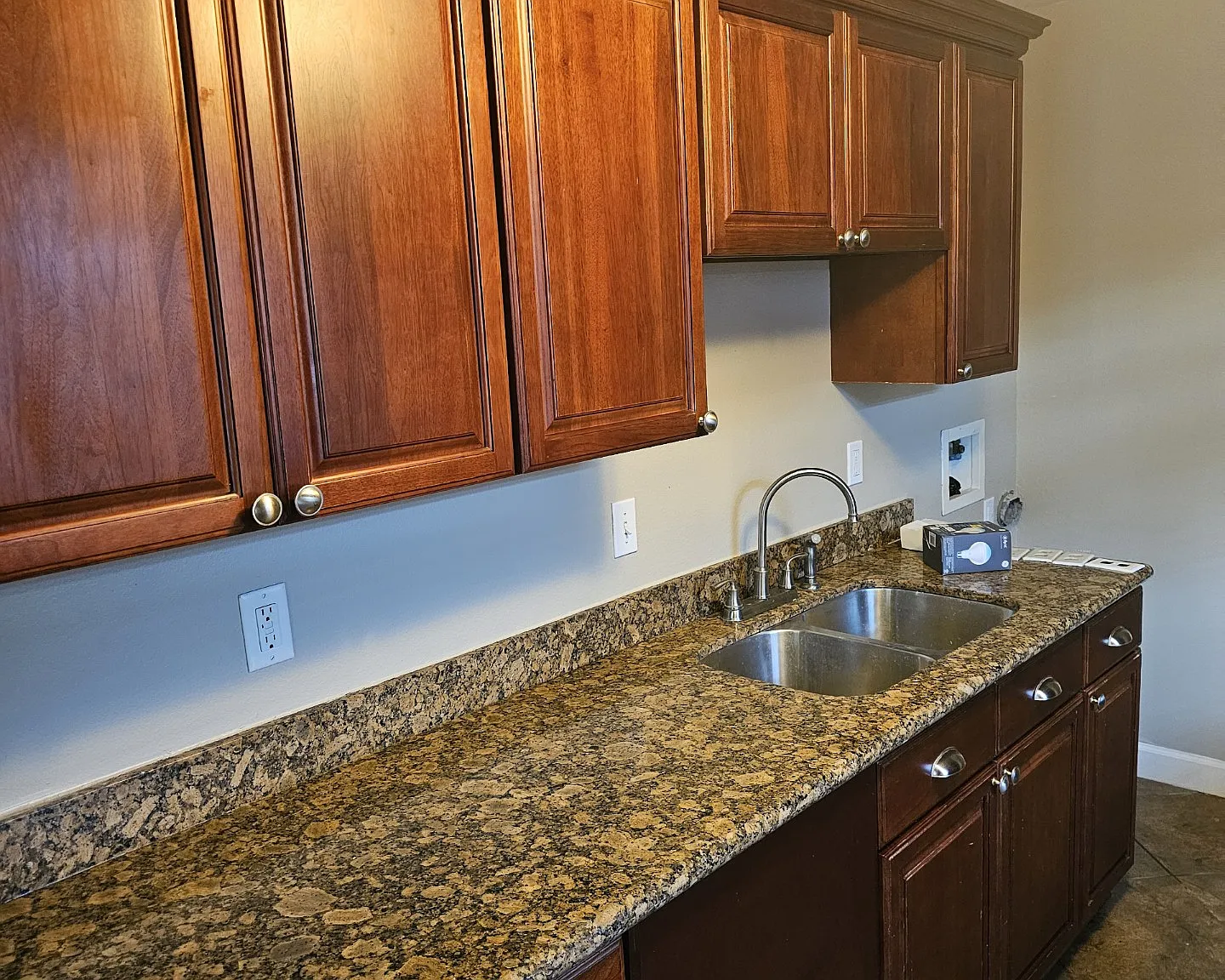 3 bed, 1260 sqft, $1,600 — Photo 3