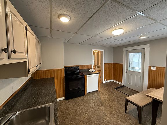 4th image of 851 Davis Ave NW #C