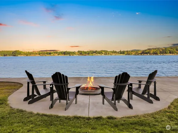 2502 NE Enetai Beach Road, Bremerton, WA 98310