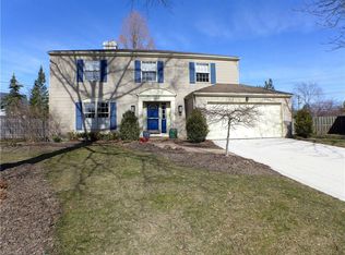 127 Woodcrest Ct, Elyria, OH 44035