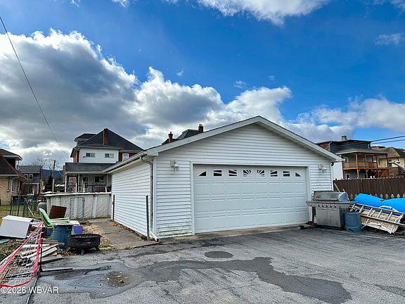 5th image of 332 Washington Ave