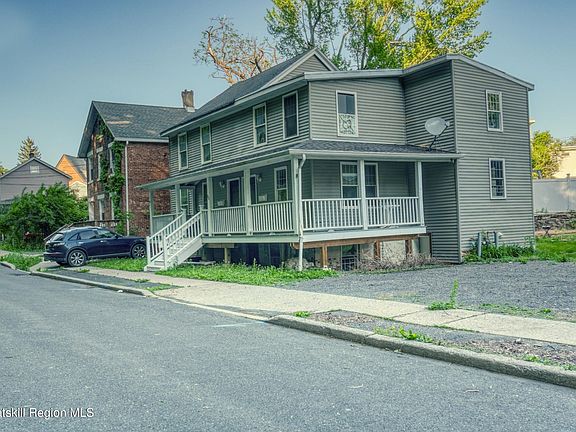 2nd image of 80 Yeoman St APT 2