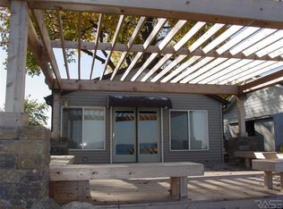 132 S Lake Dr, Arlington, SD 57212