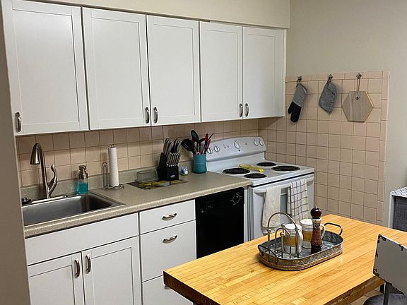 5th image of 119 W 10th Ave #4