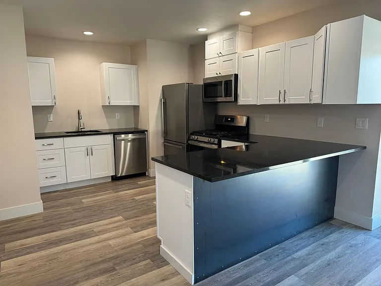 2236 Burlington Ave — Photo 6
