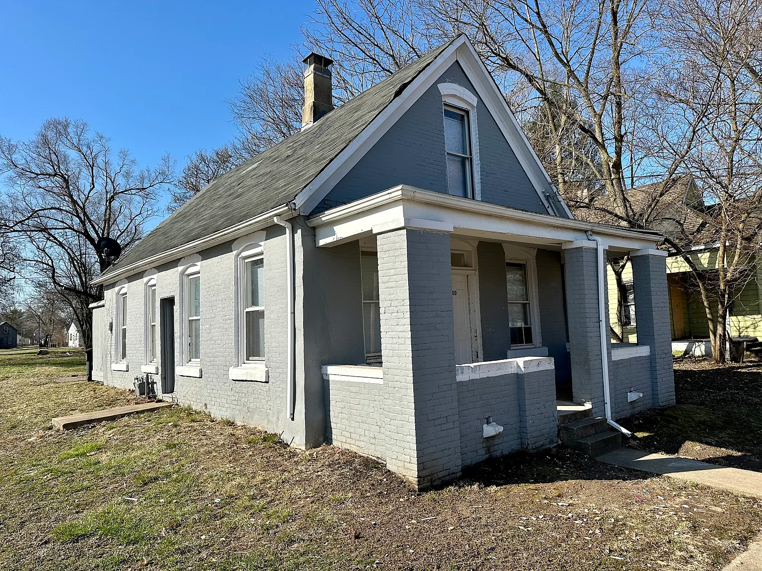 3 bed, 1100 sqft, $1,050 — Photo 1