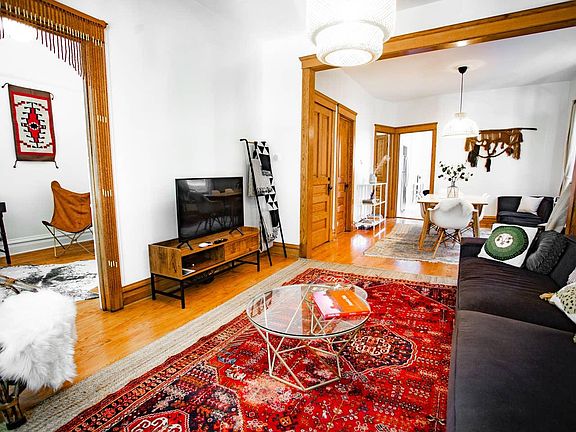 2nd image of 2032 W Churchill St #2