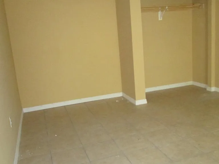 2408 W Fig St #D — Photo 7