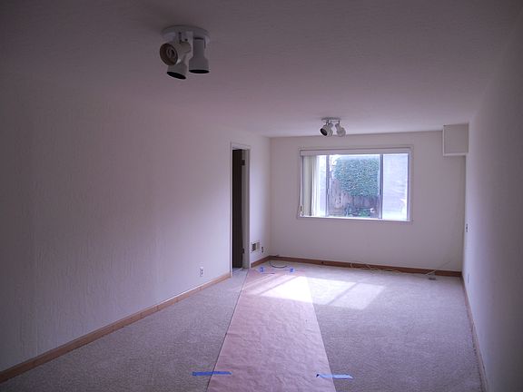 2nd image of 1783 Eucalyptus Dr #House