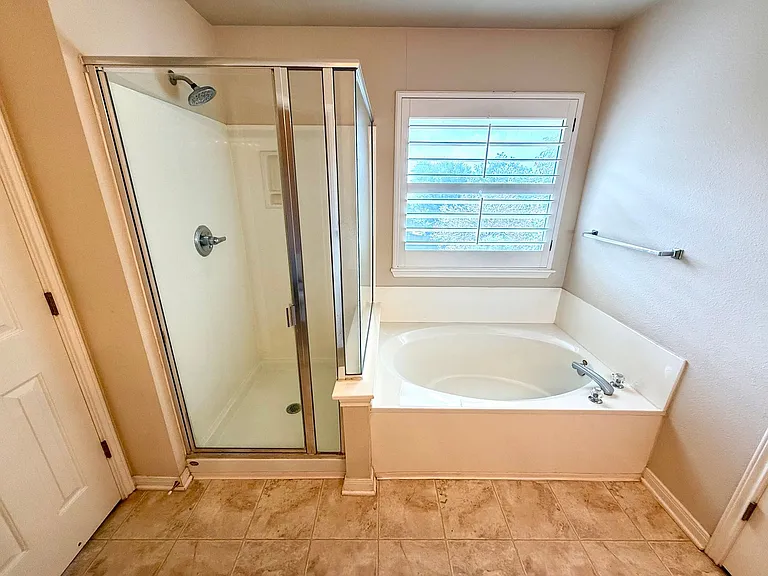 842 Windhurst — Photo 23