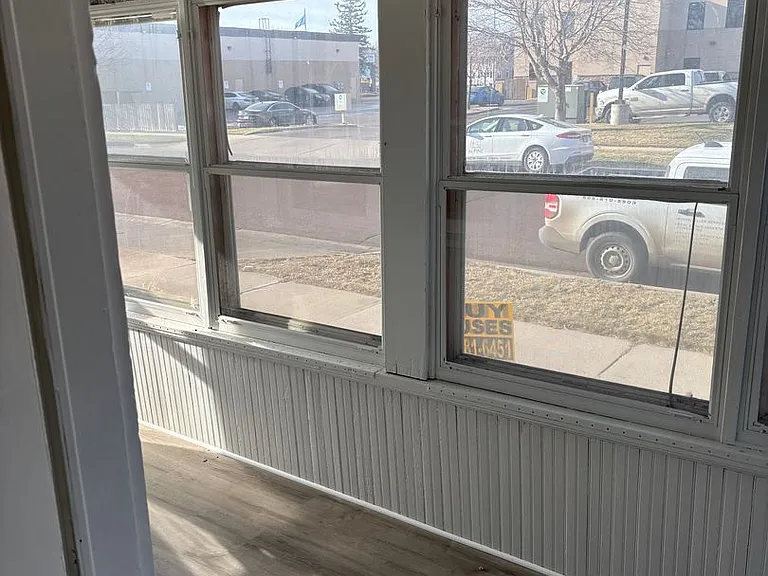 208 S Walts Ave — Photo 12