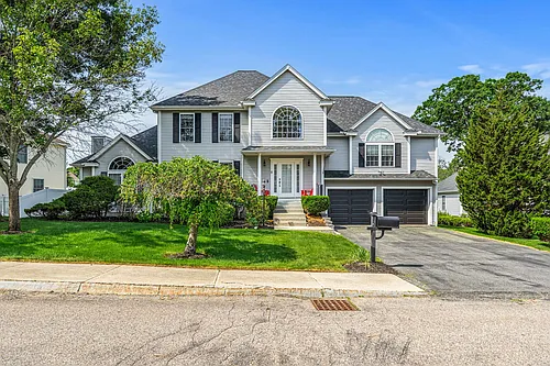 5 Dorothy E Lucey Dr Photo 1 5 Dorothy E Lucey Dr Photo 1