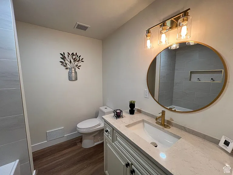 552 Chelsea Dr — Photo 13
