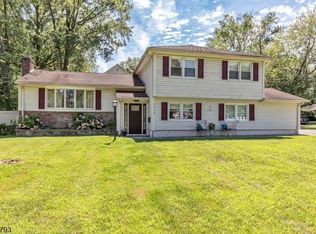 1466 Lamberts Mill Rd, Scotch Plains, NJ 07076