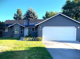 2819 SW 27th Ct, Redmond, OR 97756