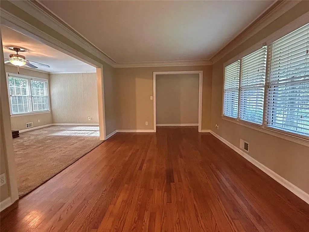 3 bed, 2.0 bath, 1660 sqft, $2,600 — Photo 4