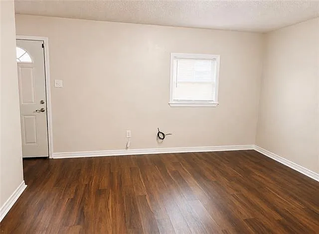 3324 Seine St #B — Photo 5