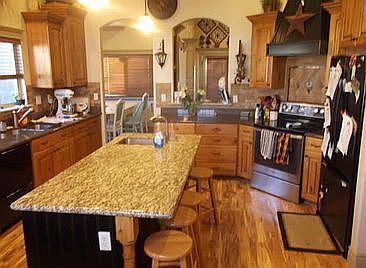 1st image of 1410 N Kaniuk Ct