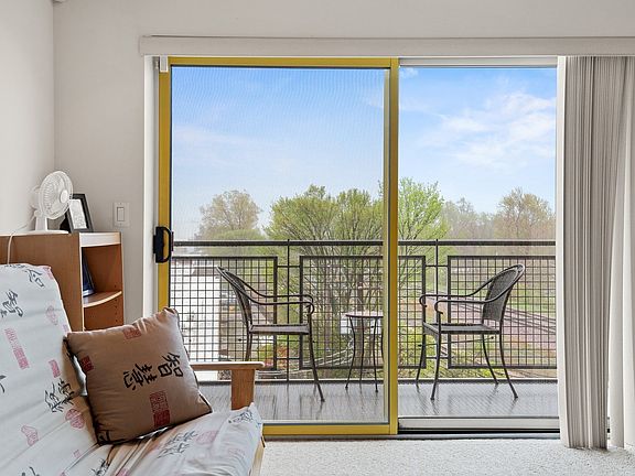 5th image of 1210 Chicago Ave APT 508A