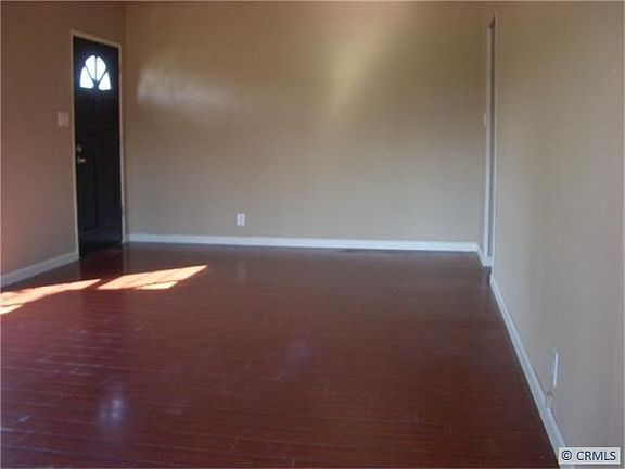 3rd image of 15118 Grayland Ave