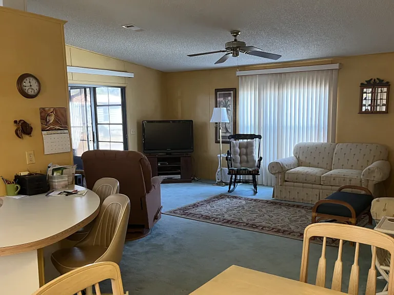 2123 Friendship Dr — Photo 19