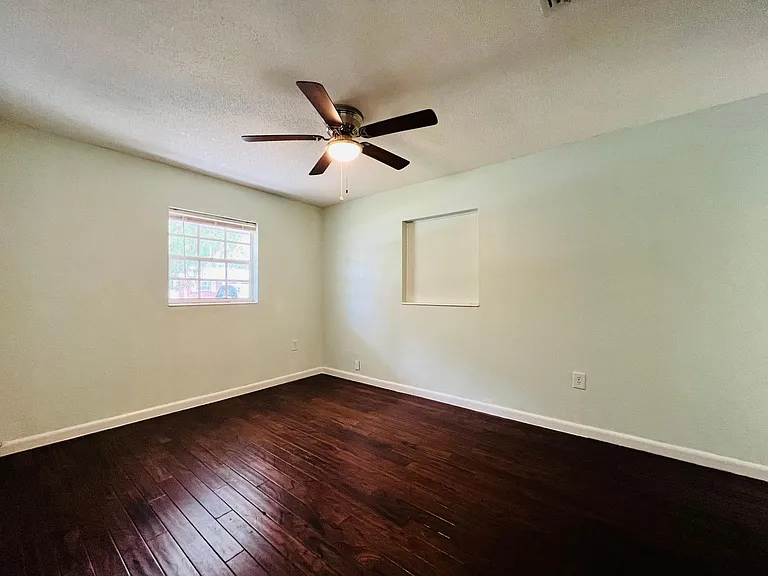 440 Nora Ave — Photo 10