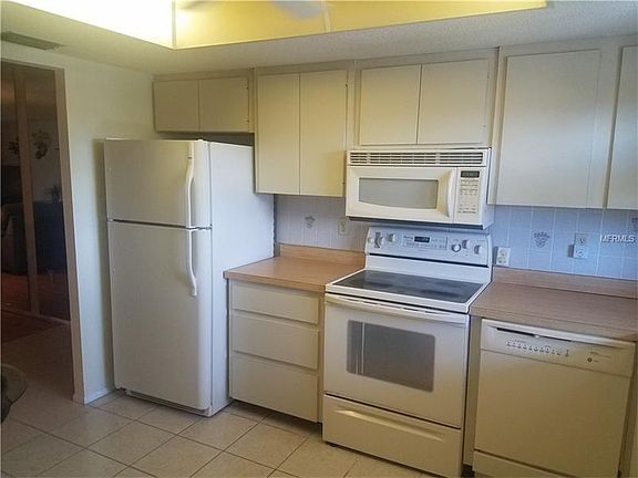 3rd image of 3196 Lake Bayshore Dr #403