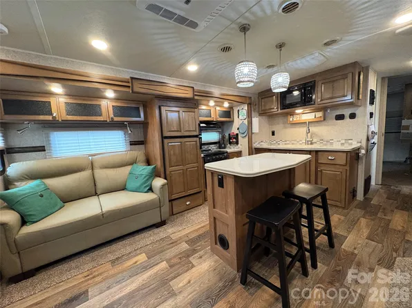 117 Pier Ave, New London, NC 28127