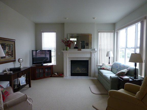 4th image of 1494 Eastmont Ave Unit 62