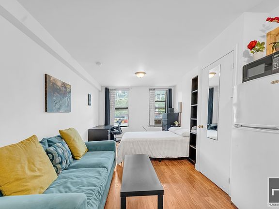 3rd image of 30 Allen St APT 3A