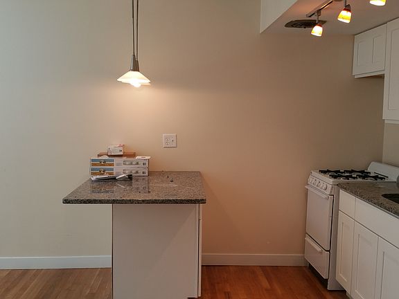 2nd image of 1639 N Farwell Ave APT 103
