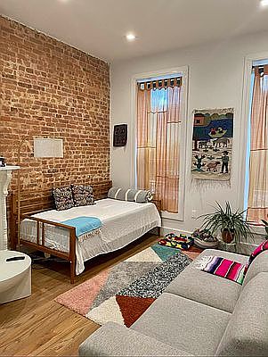 3rd image of 237A Clifton Pl #2
