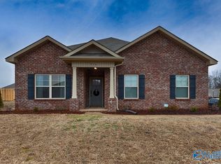 236 Dinner Tree Sq, Huntsville, AL 35811