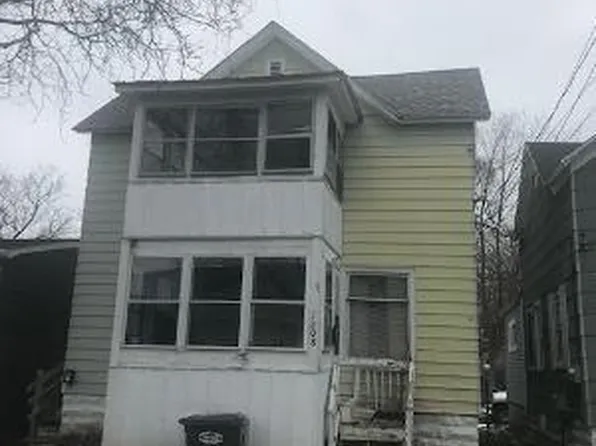1208 Princeton Ave, Kalamazoo, MI 49007