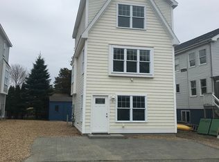 9 Cora Ave, Hampton, NH 03842