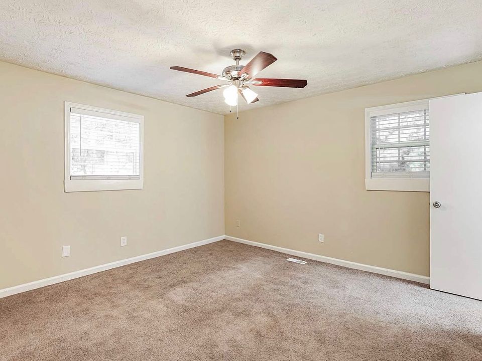 1st image of 2397 Shire Ct