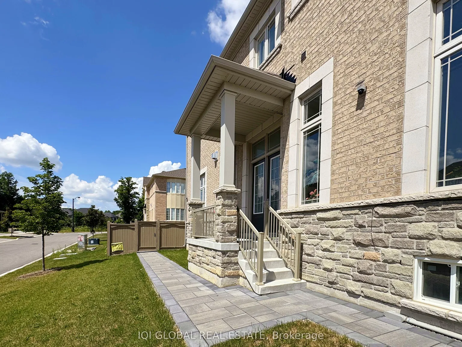 3 bed, $2,650 — Photo 2