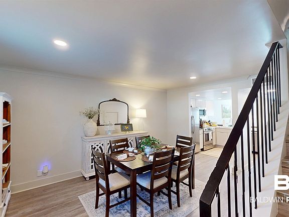 2nd image of 3655 Old Shell Rd APT 211