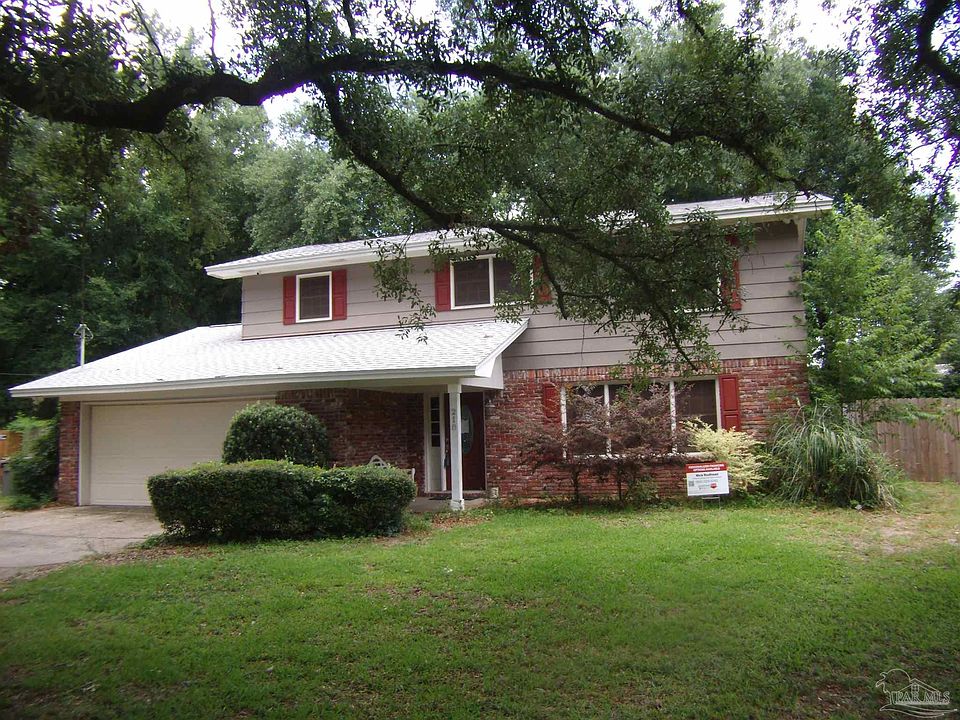 1st image of 218 Strickland Pl