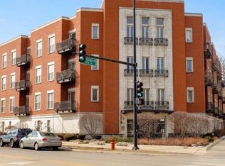 1075 W Roosevelt Rd #308, Chicago, IL 60607