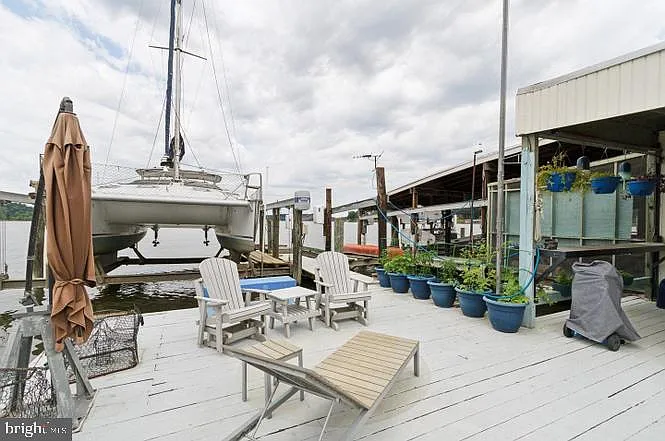 1 bed, 1.0 bath, 372 sqft, $1,200 — Photo 2