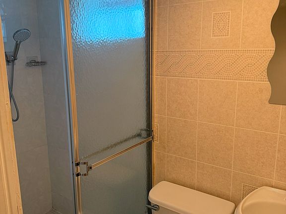 5th image of 233-14 87th Ave