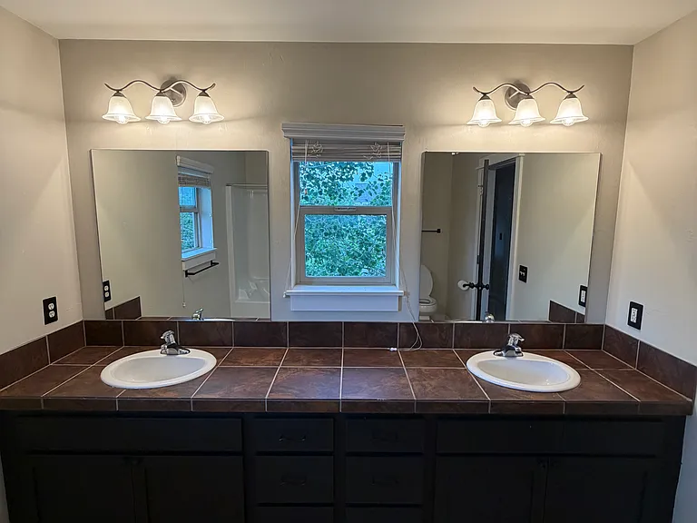 224 Kimball Ave #10-B — Photo 26