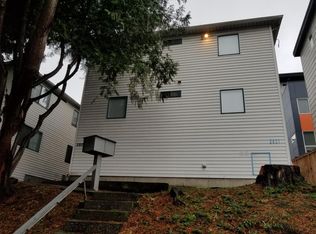 5921 Fauntleroy Way SW APT 3, Seattle, WA 98136