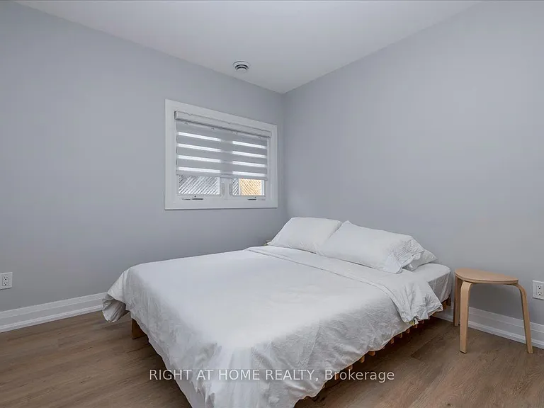 241 Rockaway Beach Pl — Photo 11